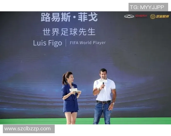 足球明星与女友的甜蜜生活揭秘他们的爱情故事与共同梦想