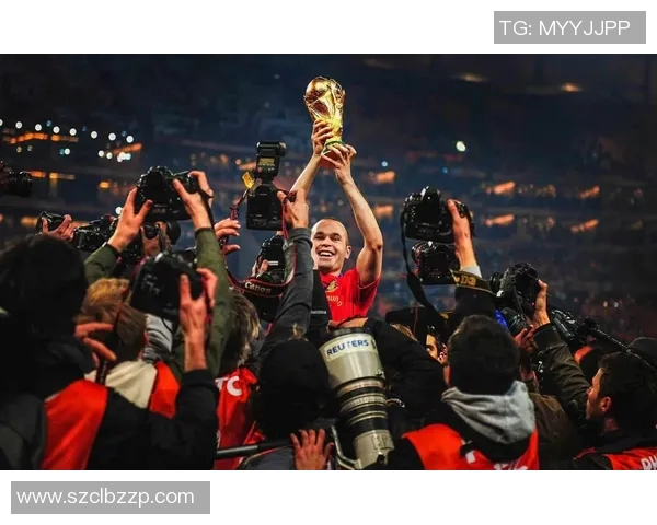 足球传奇奥维马斯的辉煌职业生涯与个人成就全解析